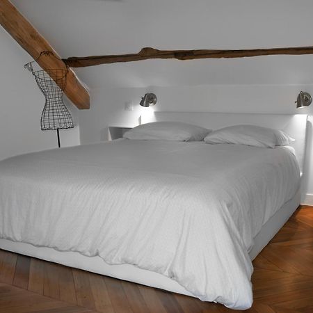 Loft Dans Le Clocher Face Au Chateau Bonnelles Eksteriør billede