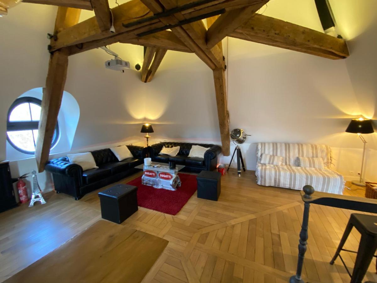 Loft Dans Le Clocher Face Au Chateau Bonnelles Eksteriør billede
