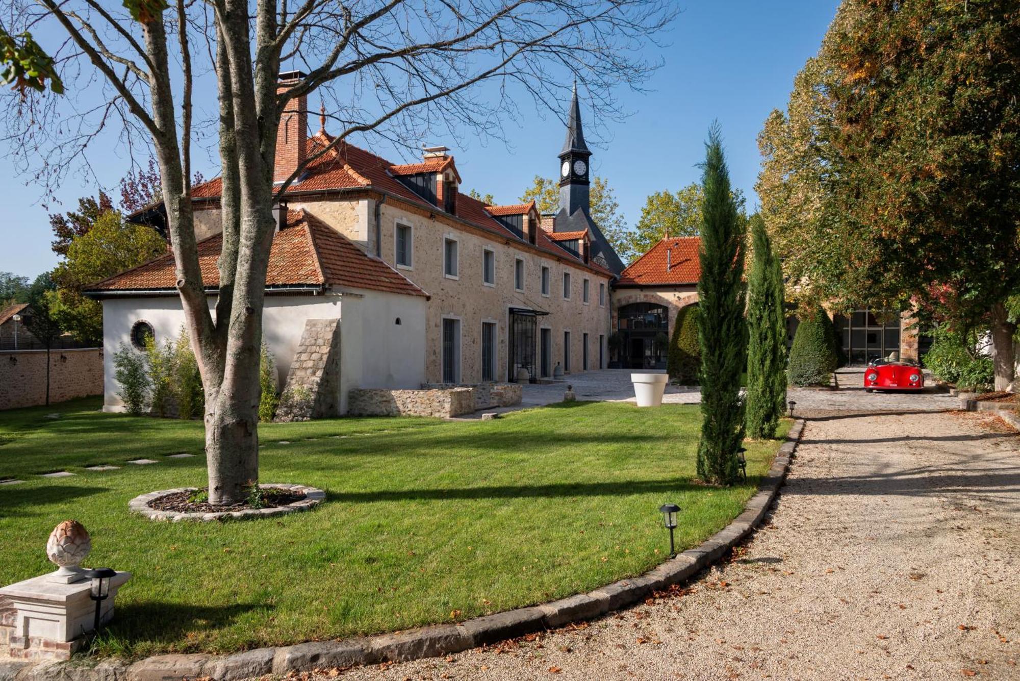 Loft Dans Le Clocher Face Au Chateau Bonnelles Eksteriør billede