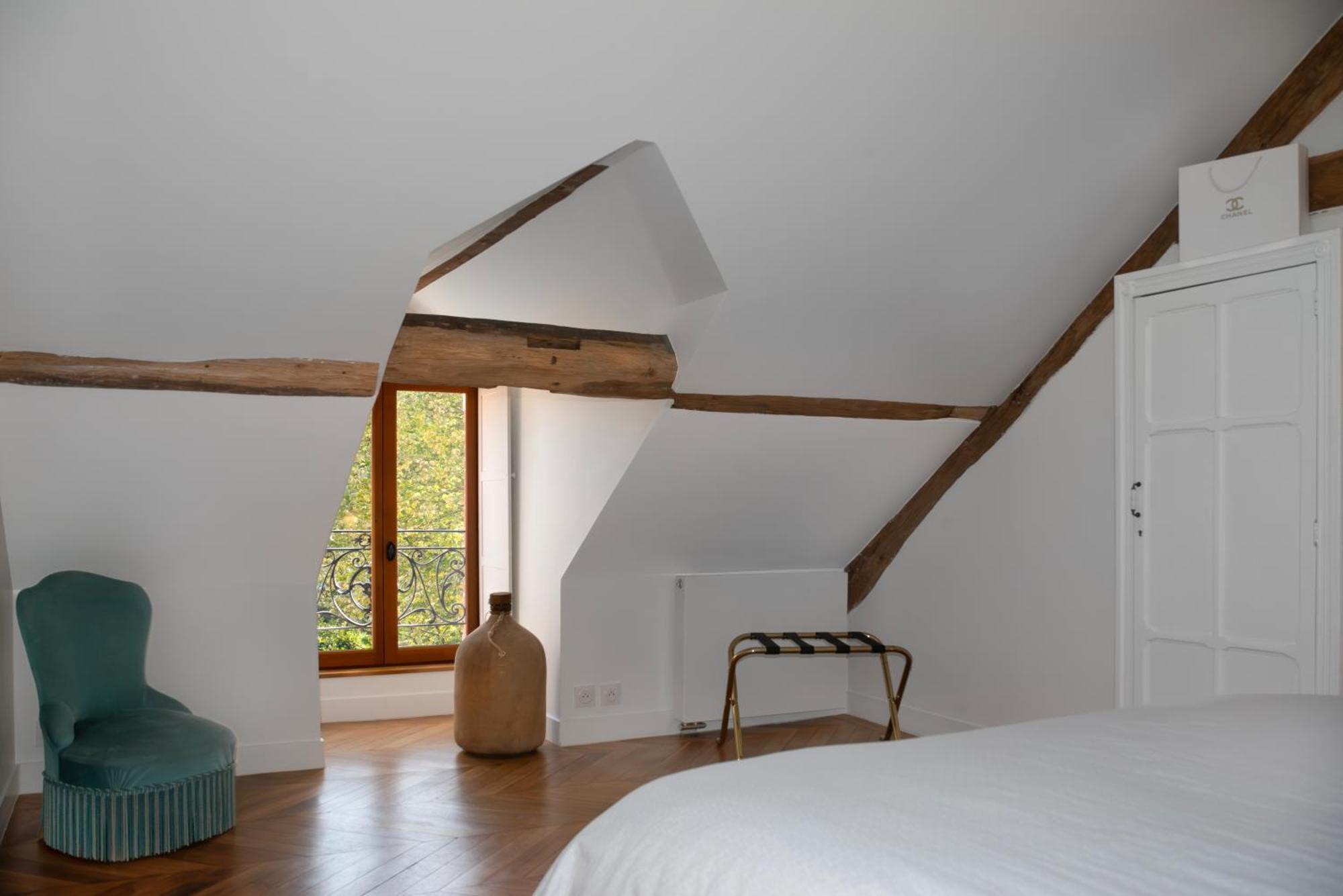 Loft Dans Le Clocher Face Au Chateau Bonnelles Eksteriør billede