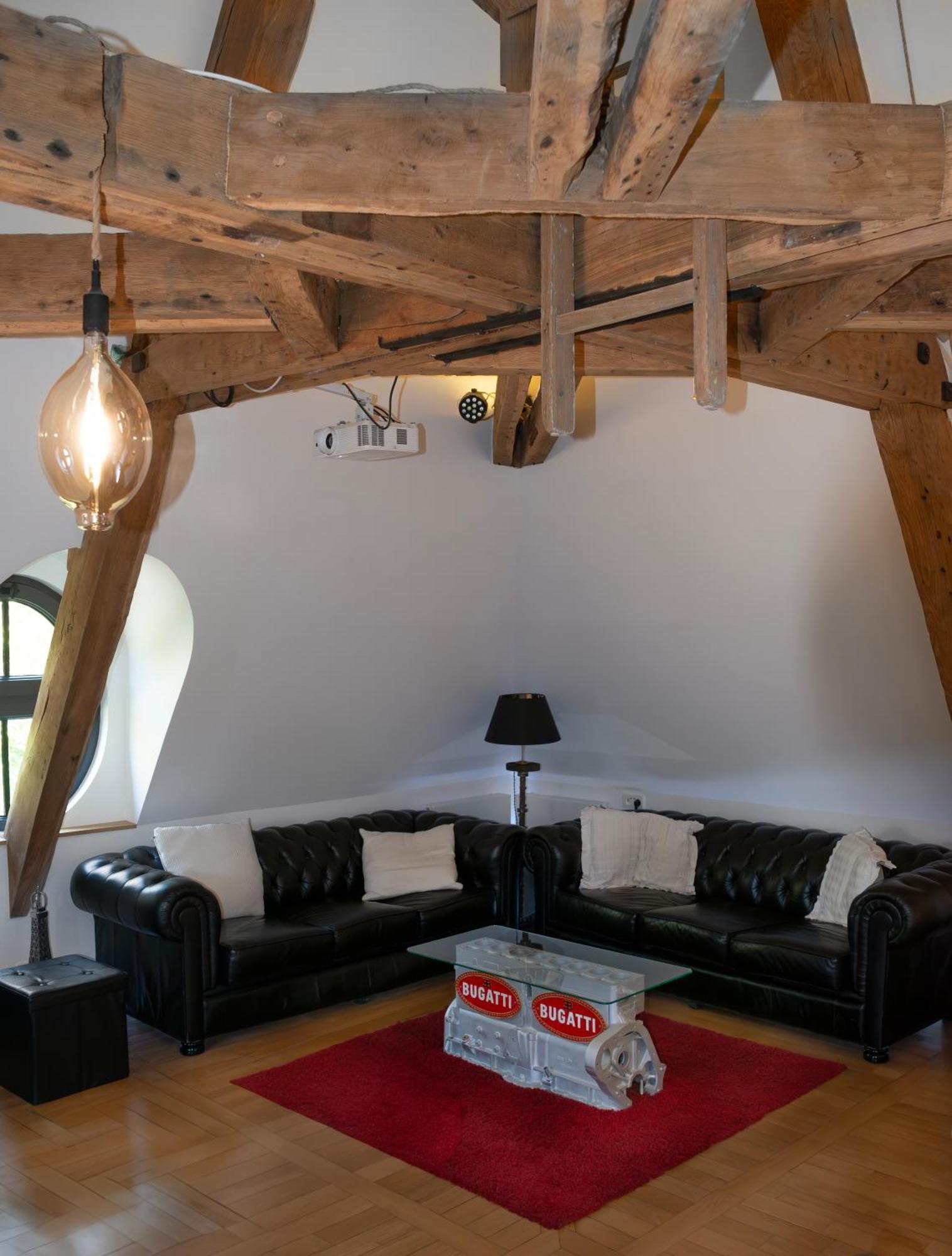 Loft Dans Le Clocher Face Au Chateau Bonnelles Eksteriør billede